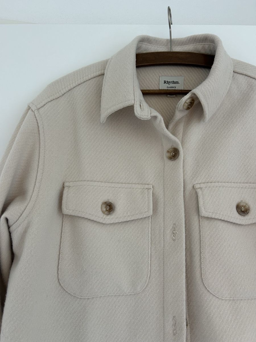Giacche: Rhythm Damen Jacke, beige, Grösse M – Usato da Jona venduto da Tanmue 1