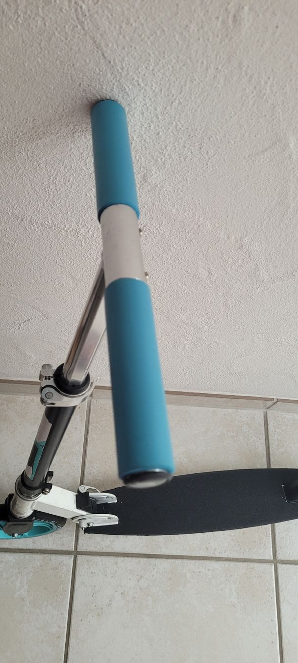 Kickboard: Kickboard "Türkis" – Usato da Dübendorf venduto da Distel3 1