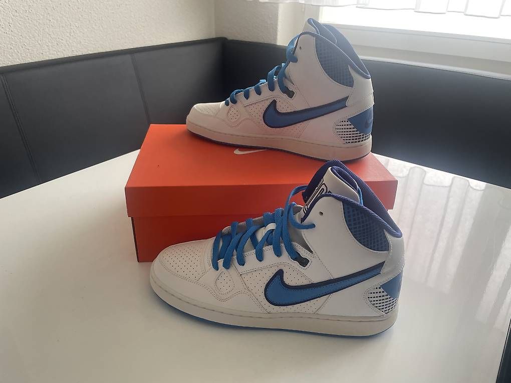 Nike Herrenschuhe: Nike Sneaker Neu – Neu und originalverpackt aus Emmen von Optik2008
