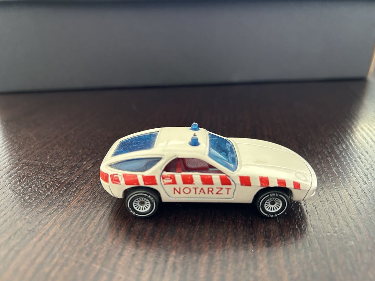 Porsche Modellini d'auto: Porsche 928 Notarzt – Usato da Islisberg venduto da Nawi2000 4