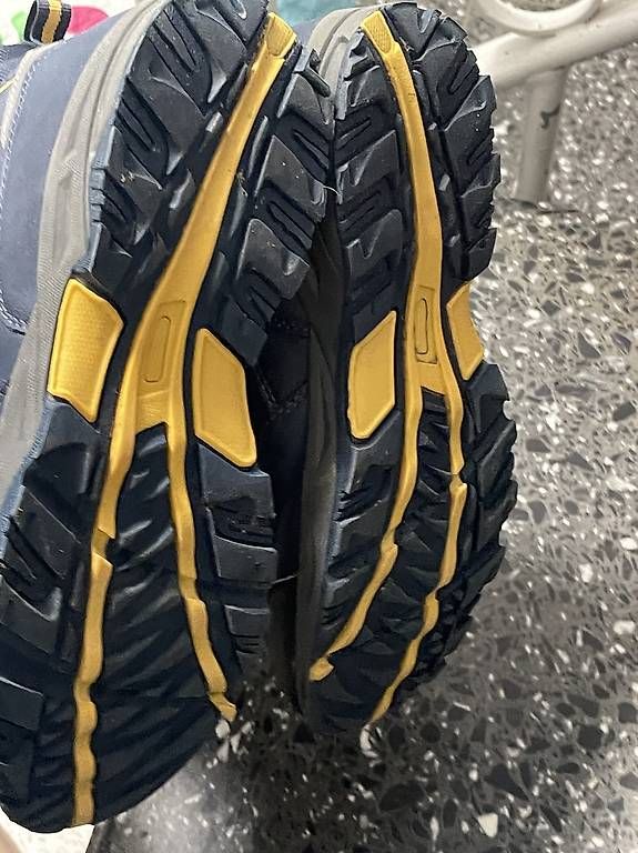 Scarpe per ragazzi: Wanderschuhe  – Usato da St. Gallen venduto da J3kiiisg 1