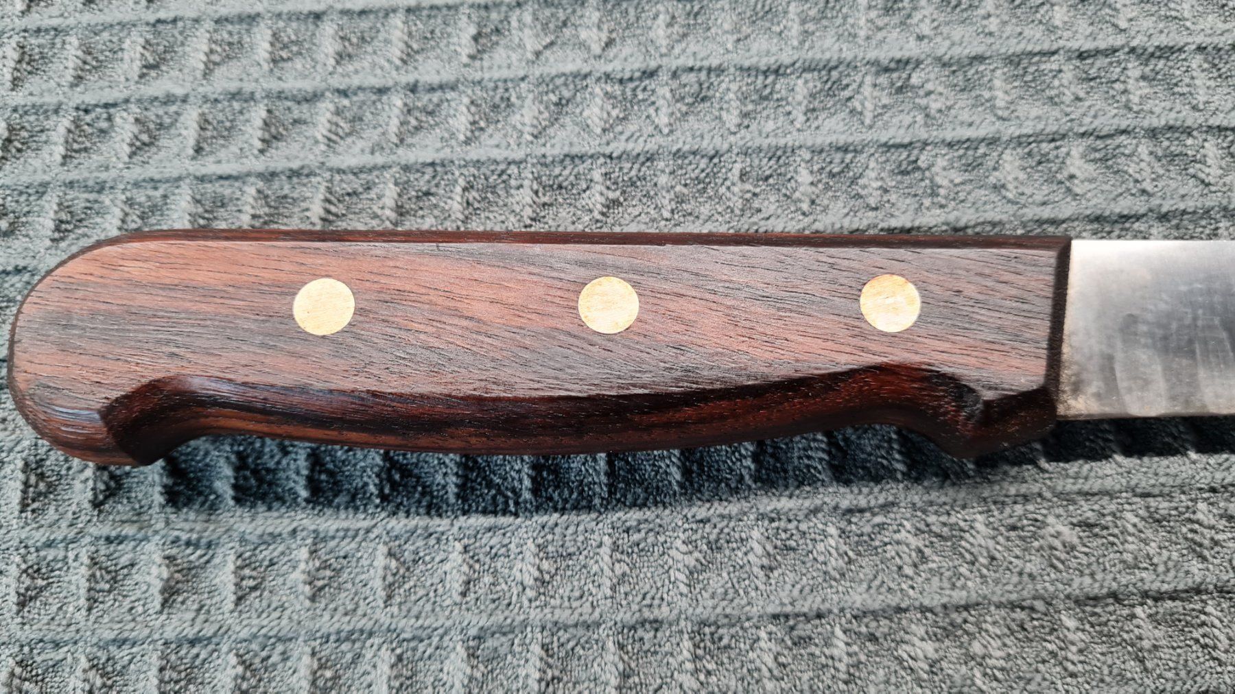 Victorinox Coltelli da cucina: Victorinox Lachsmesser mit Holzgriff – Usato da Wangen SZ venduto da mollosser 2