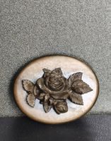 Vintage Brosche mit Rosenmuster, aus Bakelit oder Catalin