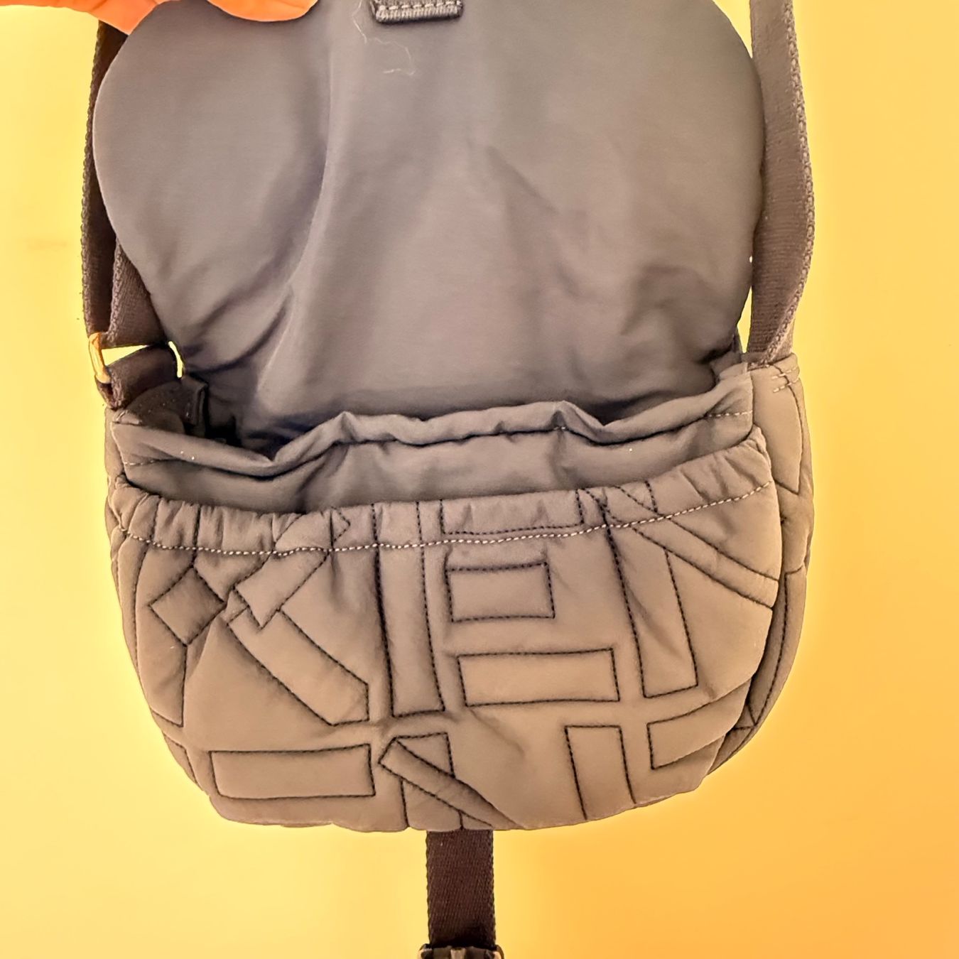 Kenzo Borse da donna: KENZO TASCHE DAMEN – Usato da Zürich venduto da BettyBetson 7