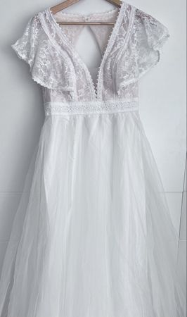 Traumhaftes Brautkleid Spitze & Tüll Gr. 38 NEU