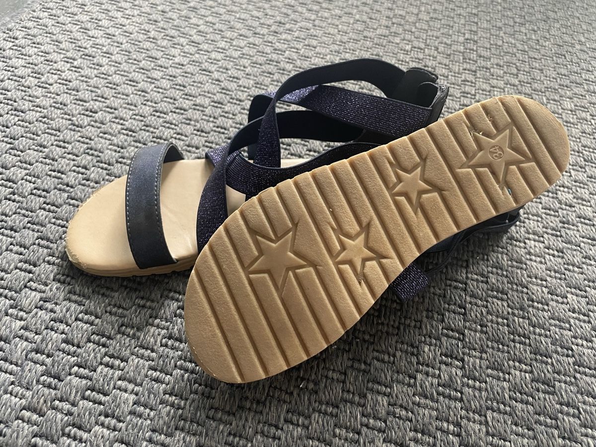 Schuhe für Mädchen: Sommer-Schuhpaket Grösse 34 – Gebraucht aus Wegenstetten von Marcus2222 2