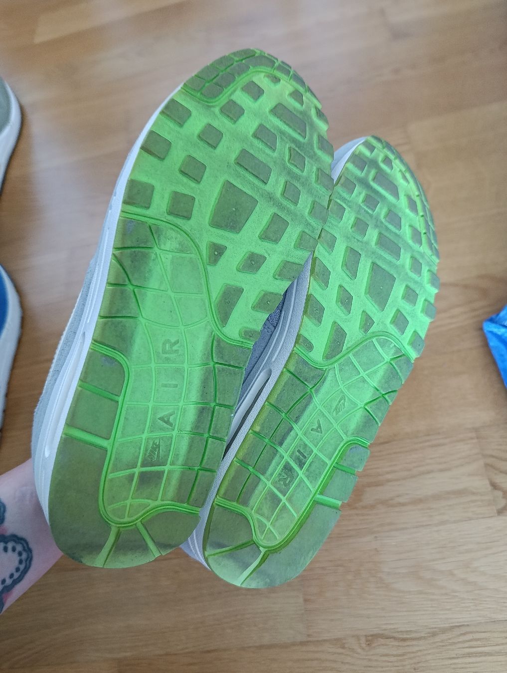 Nike Scarpe da uomo: Nike Air Max 1 Venom, Grösse 42.5 – Usato da Baar venduto da L.isa28 5