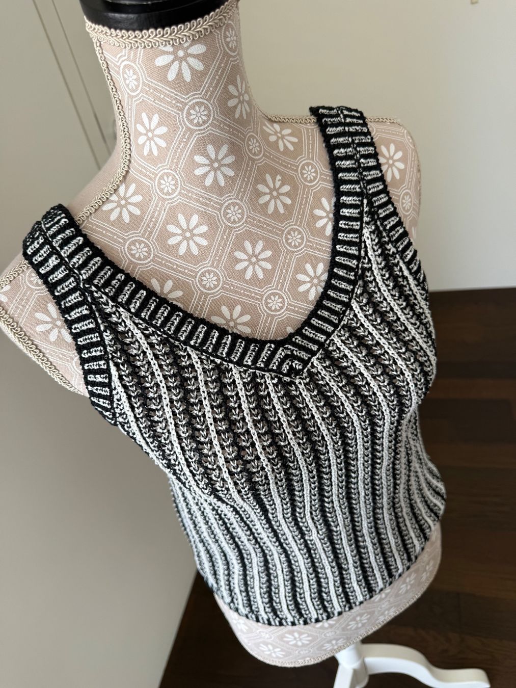 Max Mara Tops: Max Mara Top Gr.S – Neu (gemäss Beschreibung) aus Balzers von Lissi57 9