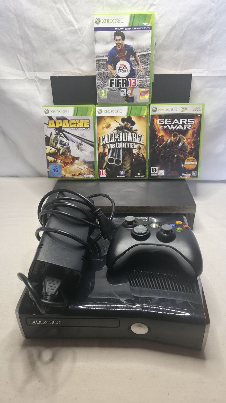 Microsoft Console: Xbox 360 Slim Konsole mit Controller und 4 Spielen – Usato da Eggiwil venduto da not_qhp7
