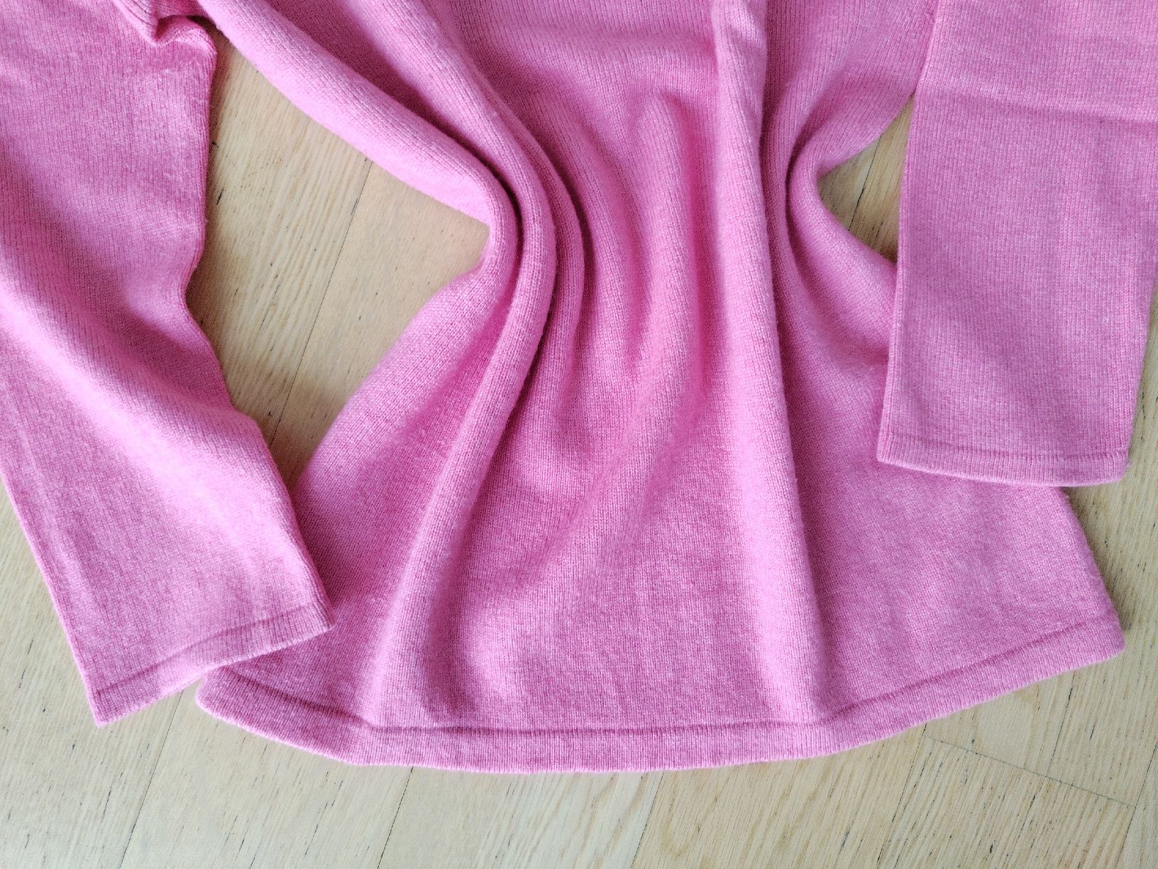 Pullover & Sweatshirts: MOHN Kaschmir Pullover Rosa Taille S – Gebraucht aus Buchrain von QueenyHE51 2