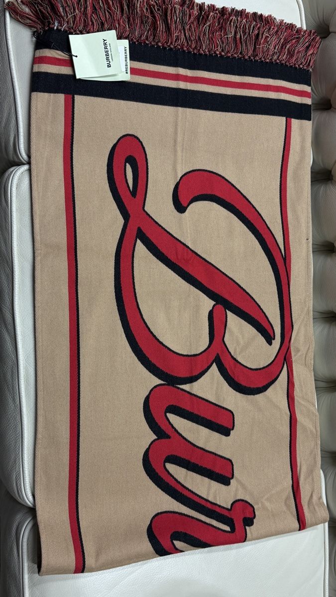 Burberry Foulards, Tücher & Schals: Burberry Schall neu  – Neu und originalverpackt aus Lachen SZ von HelvetiaLuxury 4