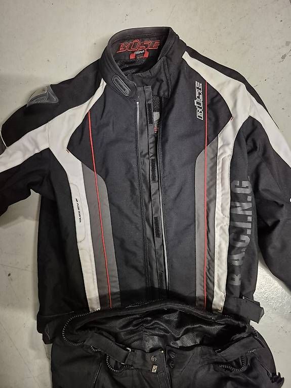 Lots de vêtements: Motorradkleider – D'occasion à Kaisten par Sam088 2