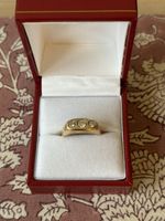 Vintage Gold and Diamond Ring 49