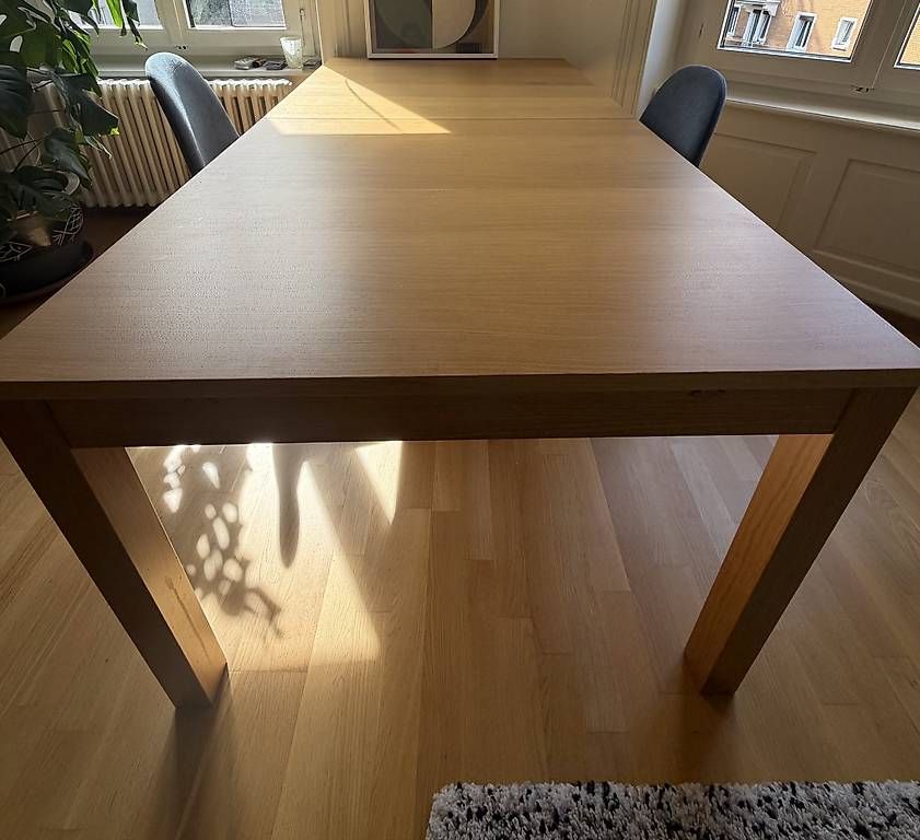 Tables: Esstisch 175/218x95 – D'occasion à Zürich par kos_6f8q