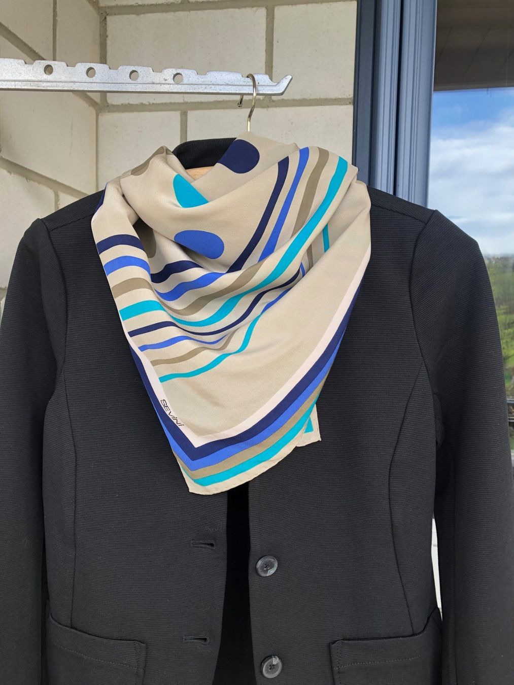 Foulards, Tücher & Schals: Seidenfoulard SEVINI – Gebraucht aus Winterthur von Barunggeli 3