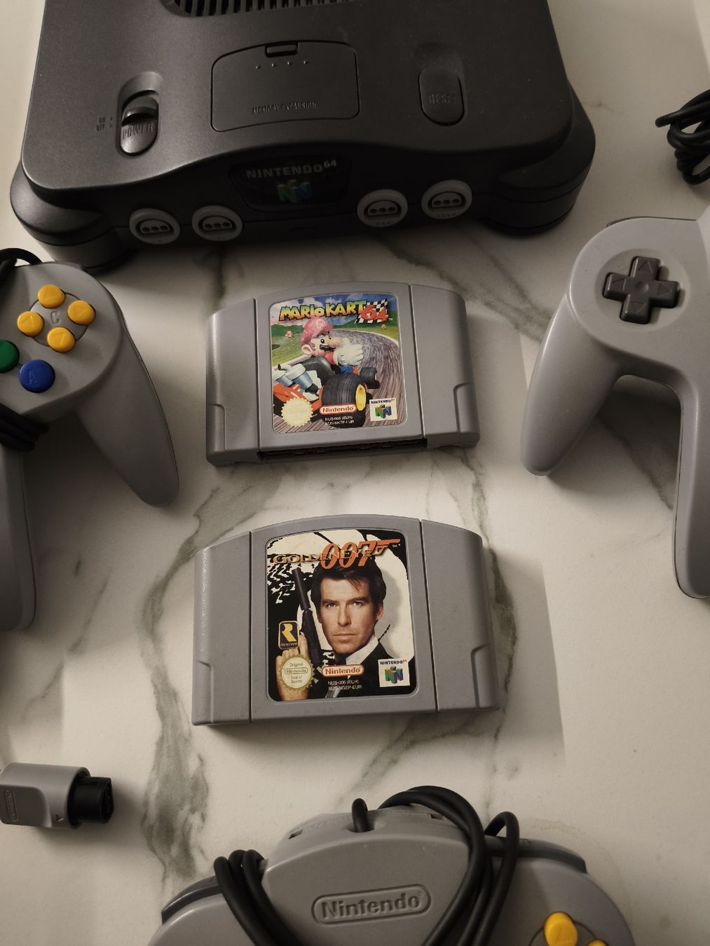 Nintendo Konsolen: Nintendo 64 Konsole mit 3 Controller & 2 Spiele Top! – Gebraucht aus Oensingen von ece_8k7q 2