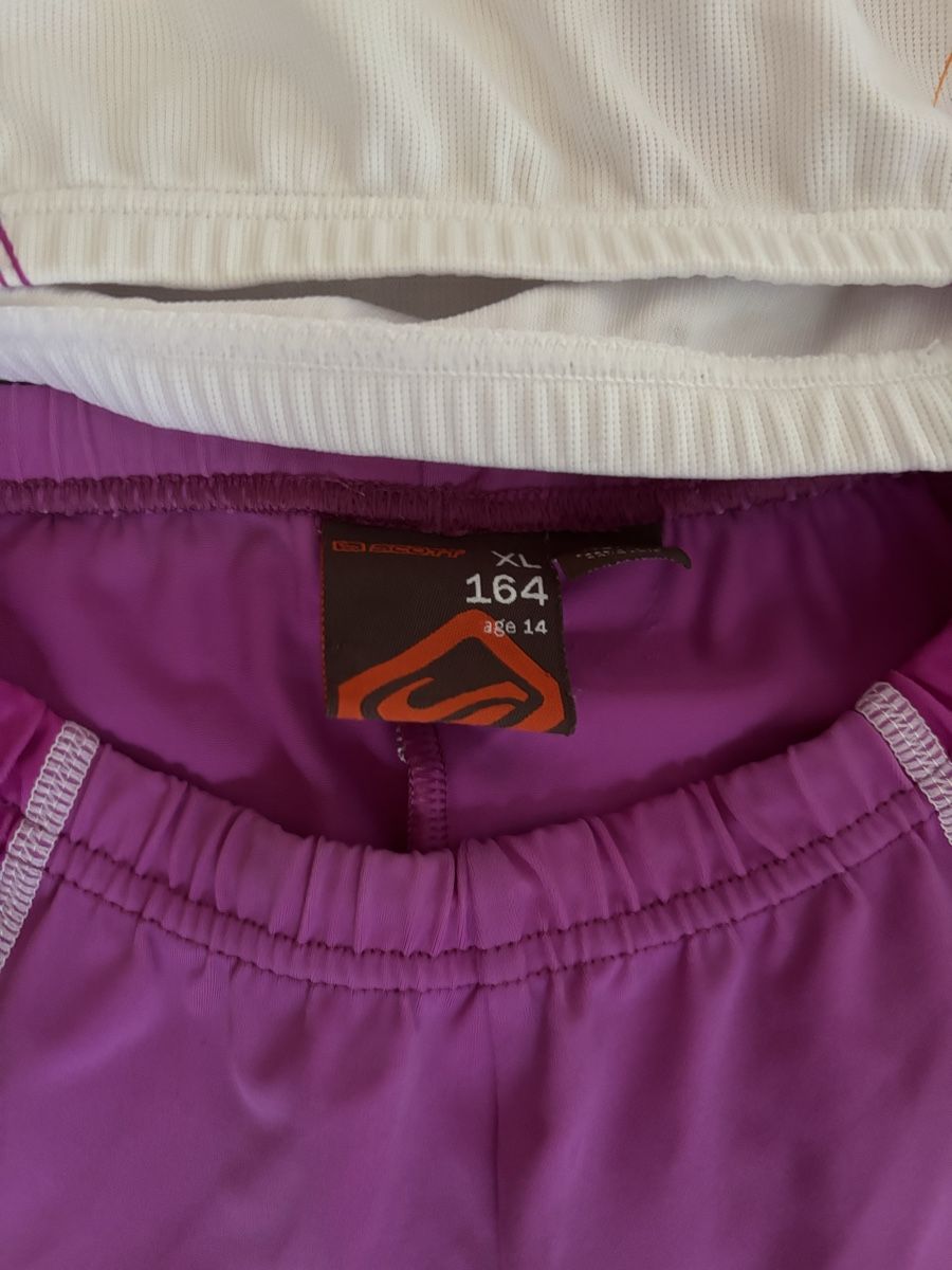 Scott Canottiere & Pantaloni: Maillot et short de cycliste Scott  – Usato da Grandvillard venduto da Elsa.Del 2