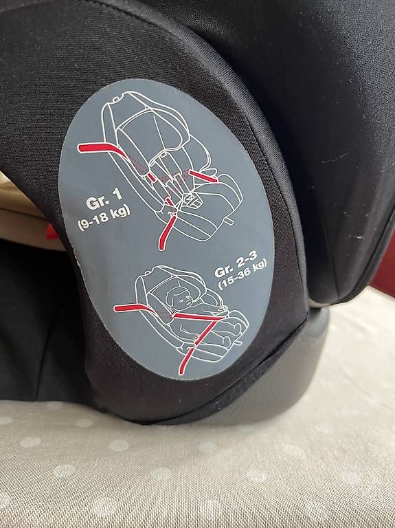 Sièges auto: Kindersitz  – D'occasion à Grüningen par braun.baer 3
