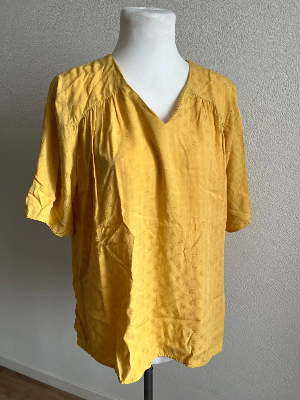 Heine Blusen: Bluse NEU, Viskose, Gr. 44-46, NP 59.- – Neu und originalverpackt aus Interlaken von Jasmin_Flower
