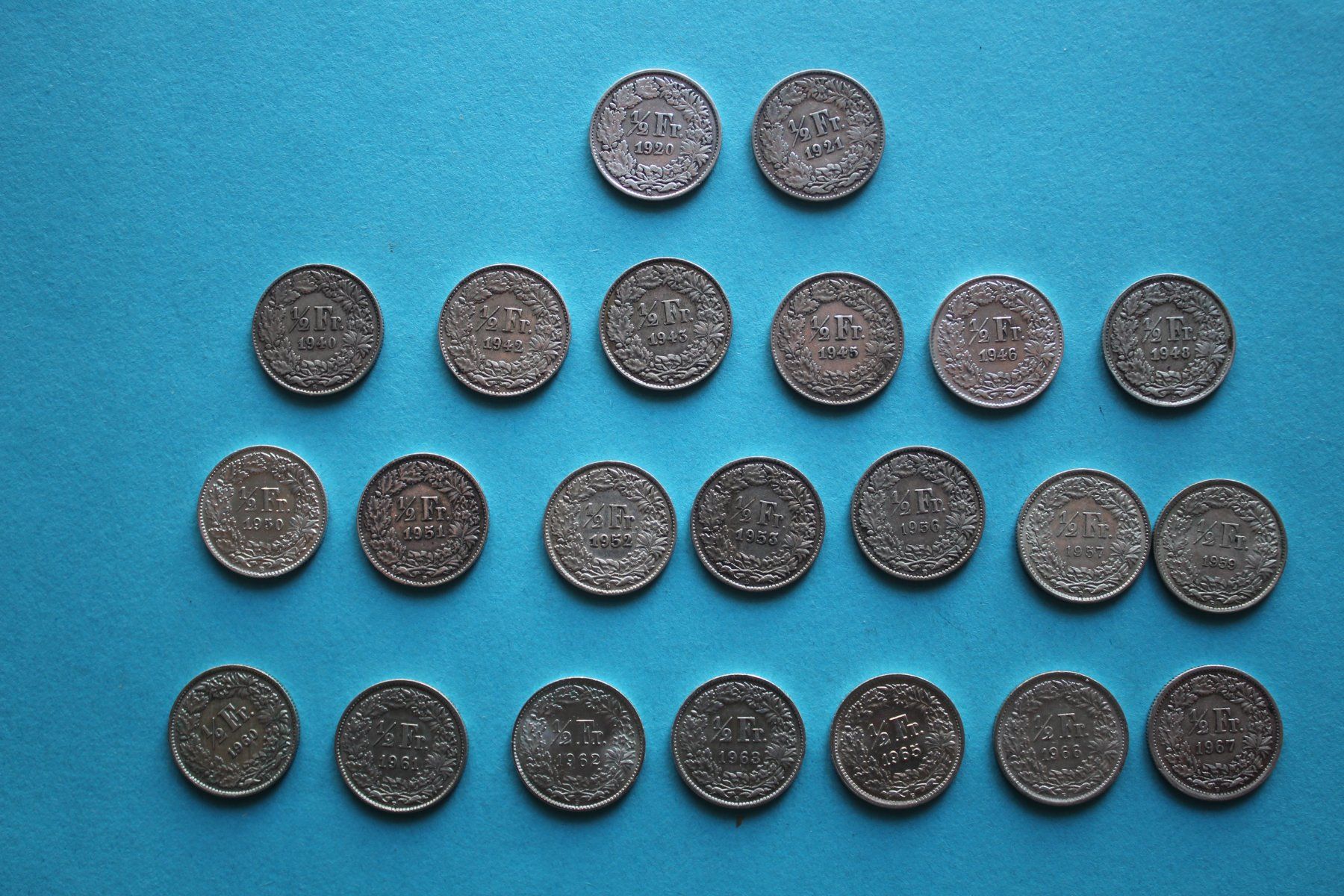 Tutti le monete: Schweiz 22 x 1/2 Franken Silber ab 1920 – Usato da Orpund venduto da Julesvobulle