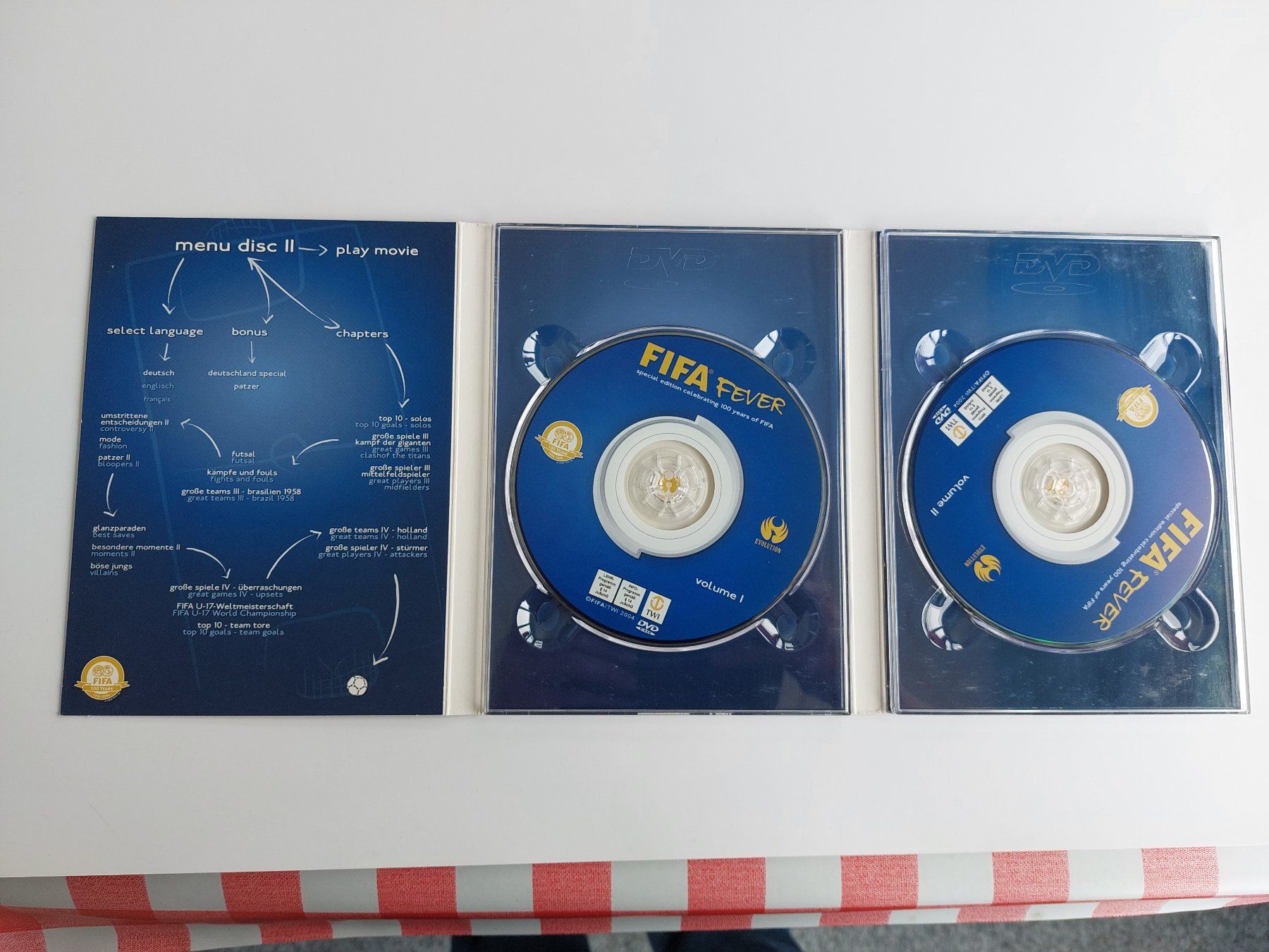 Tutti i DVDs: FIFA - Krawatte und DVD "FIFA Fever" – Usato da Binningen venduto da Harry_82 4