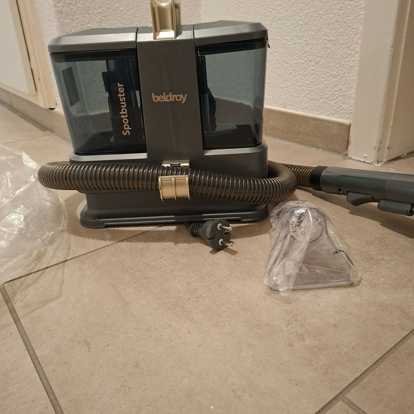 Aspirapolveri & Accessori: Wasche Teppic ecc.. – Usato da Trimbach venduto da Ale-07 1