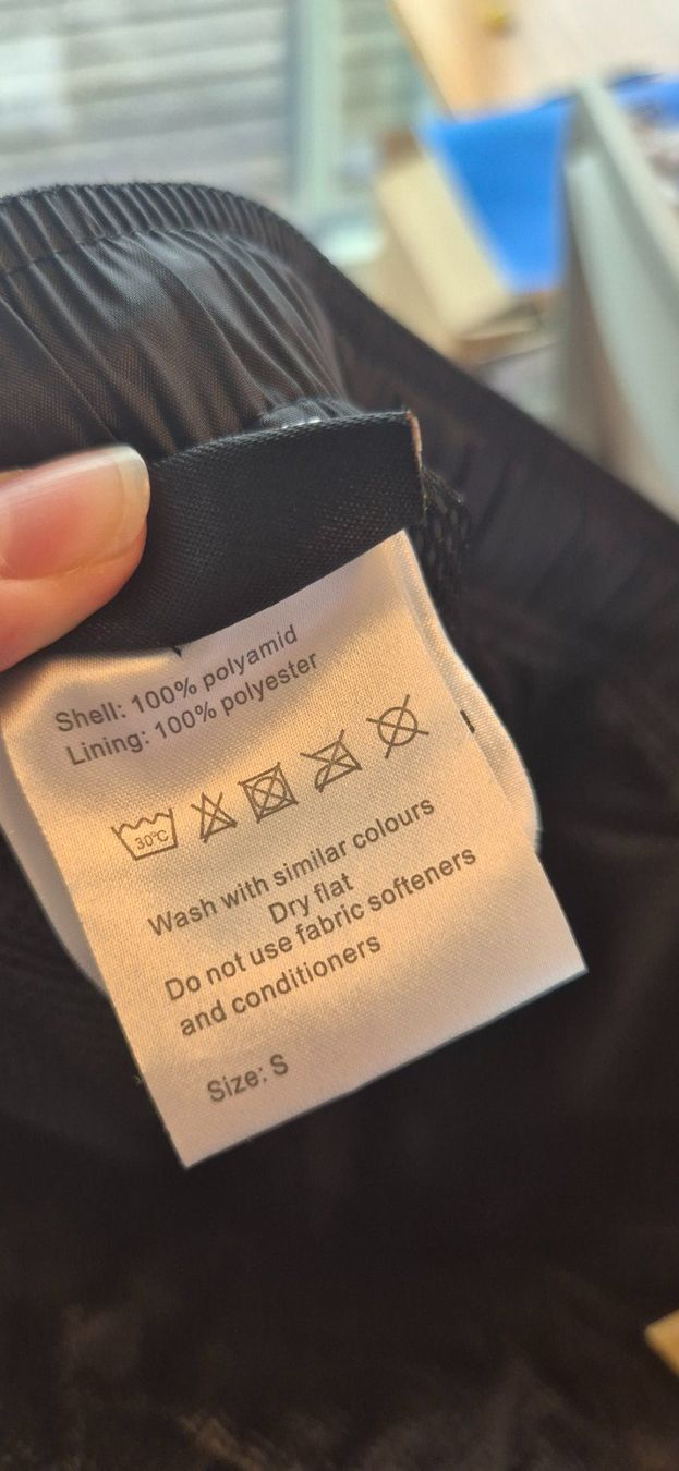 Big Tramp Pantaloni: Big Tramp Regenhose – Usato da Thalwil venduto da Farfalla 5