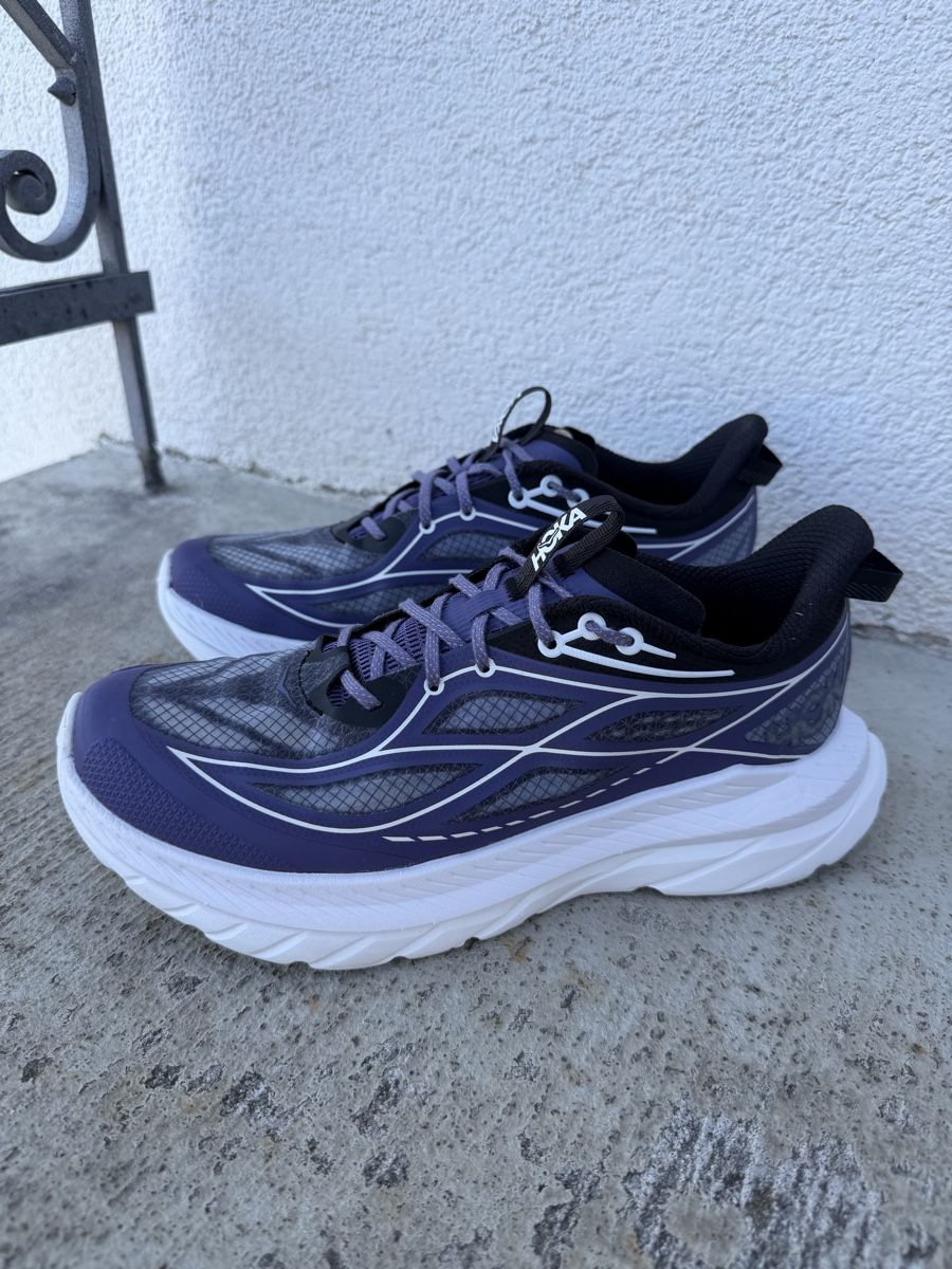 Hoka One One Damenschuhe: HOKA Mach Remastered  – Neu (gemäss Beschreibung) aus Zürich von agichristine