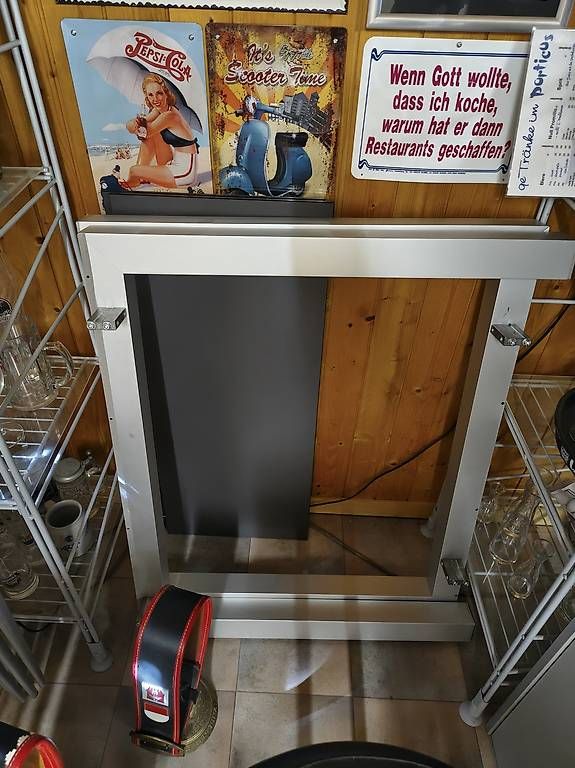 Tavoli: Tisch KRISTALIA Alucompact  – Usato da Düdingen venduto da chrigi1971 1
