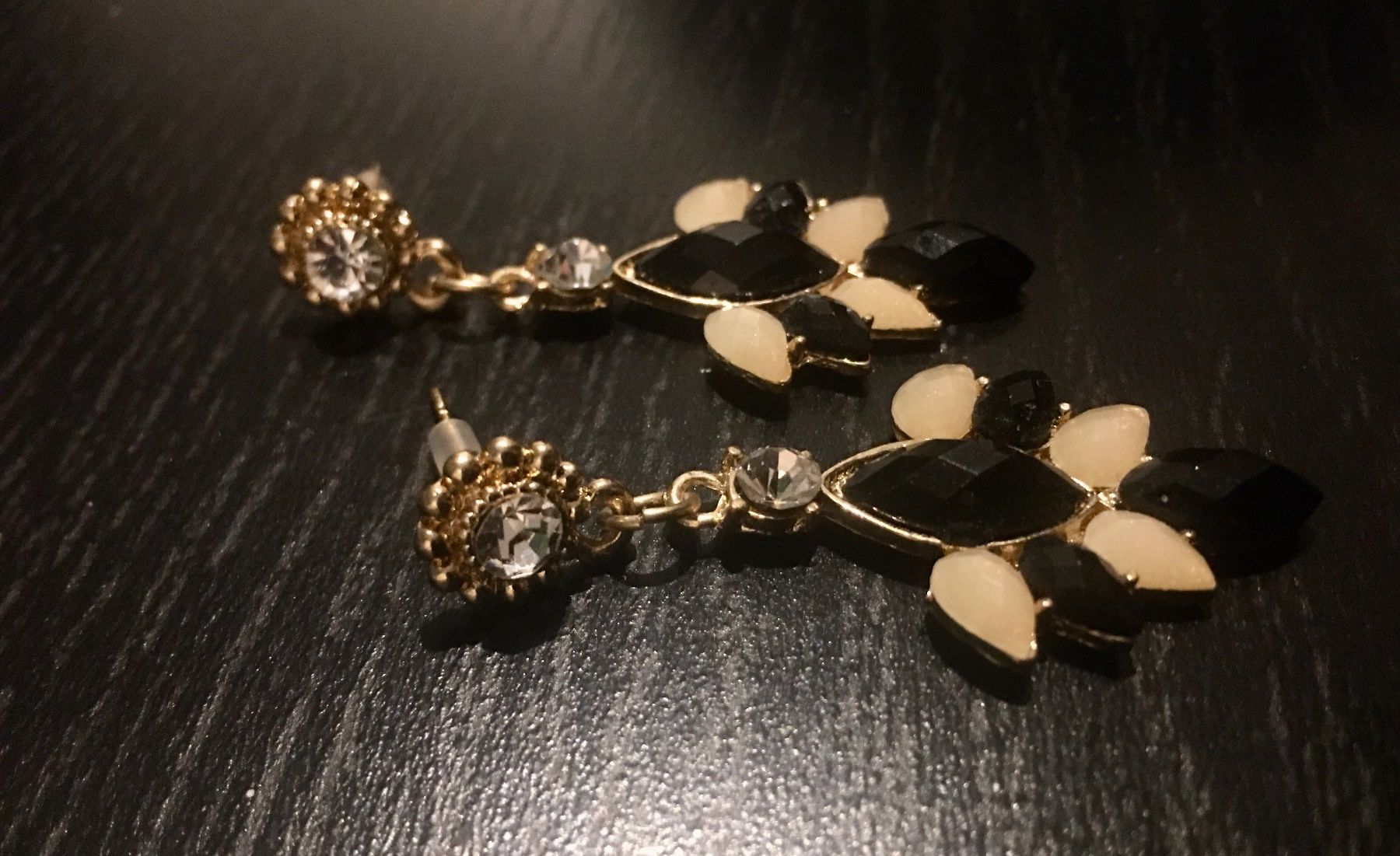 Ohrringe & -stecker: Elegante Ohrringe aus Metall – Neu (gemäss Beschreibung) aus Basel von La_Campanella