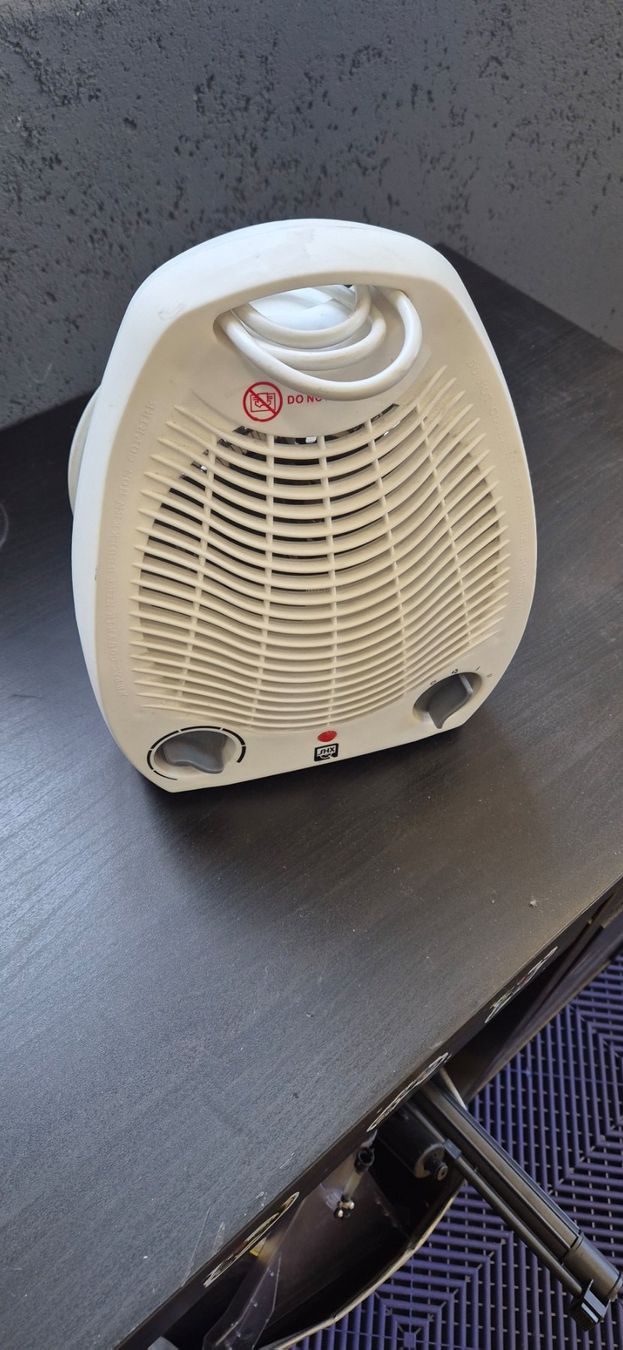 Radiateurs: Heizlüfter SHE 2000 W – D'occasion à Rorschach par dmi_kc9b