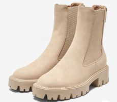 Chelsea Boots ONLY 39