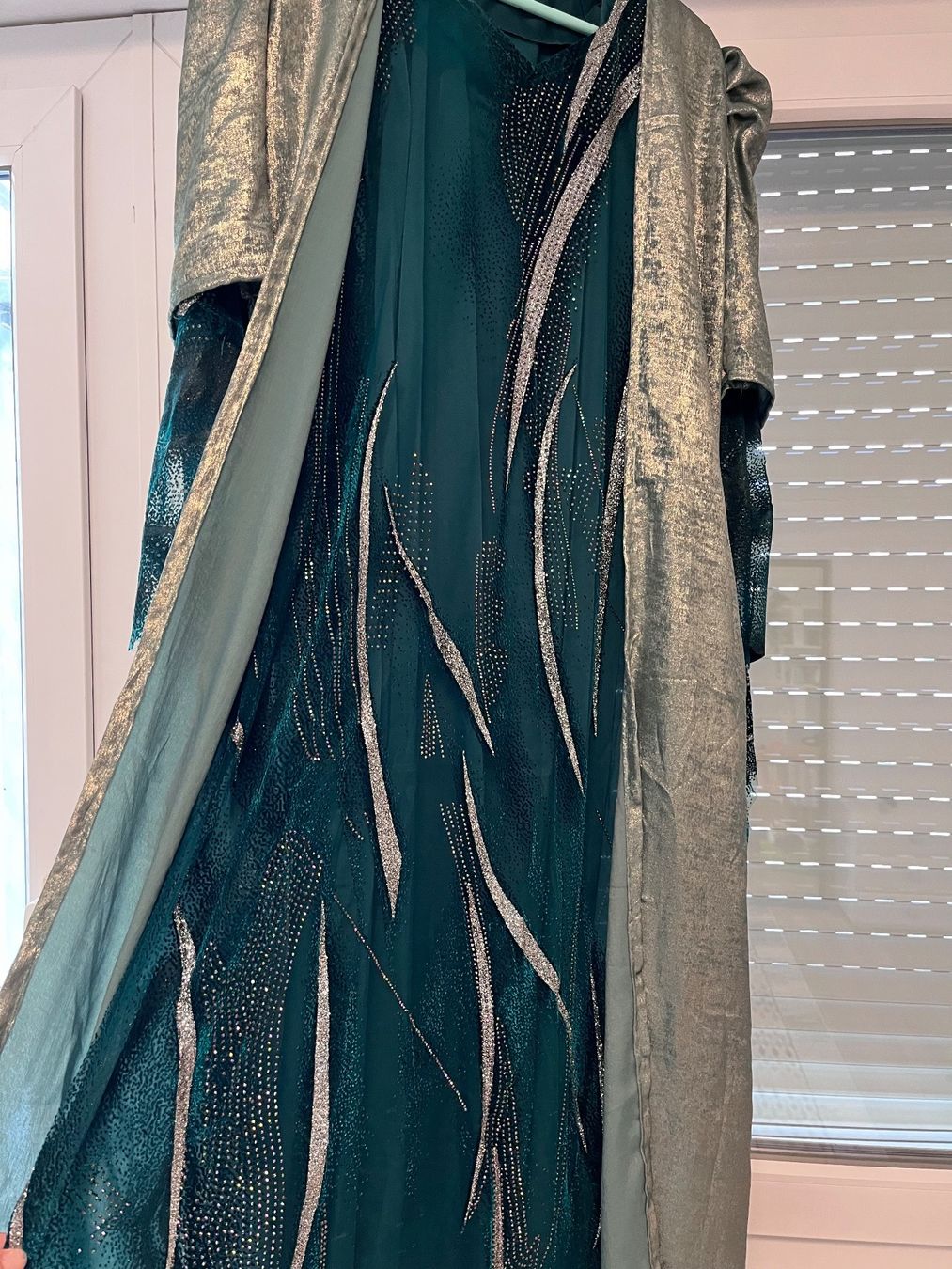 Kleider: Traditionelles kurdisches Kleid – Neu (gemäss Beschreibung) aus Riedholz von Charlie_2007