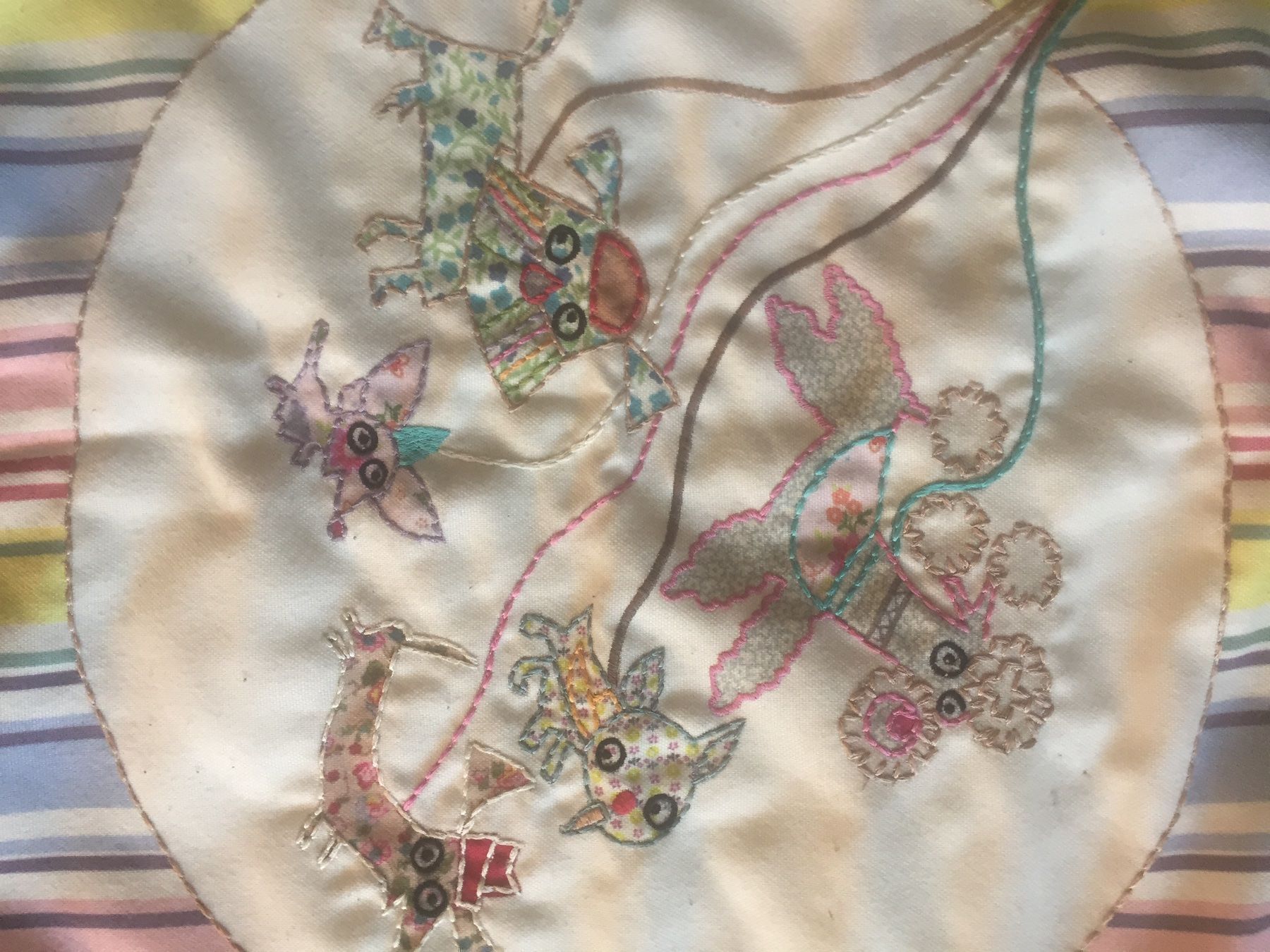 Cuscini: Housse Coussin brodé – Usato da Küssnacht am Rigi venduto da CALIFRASQUI 6