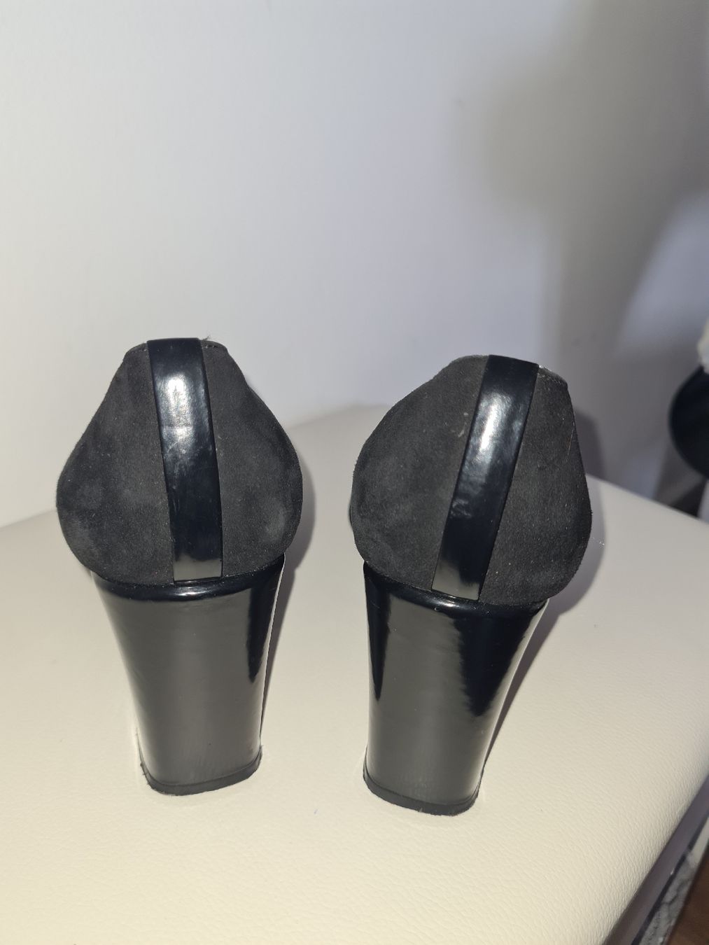 Stuart Weitzman Scarpe da donna: Stuart Weitzman Wildleder Pumps Schwarz Gr. 41 Top! – Usato da Adligenswil venduto da FriedasWelt 2
