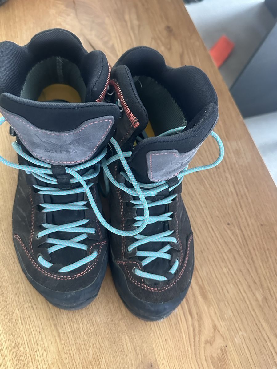 Salewa Scarpe da donna: Wanderschuh Salewa Gr. 38 – Usato da Volketswil venduto da Shadow1316 1