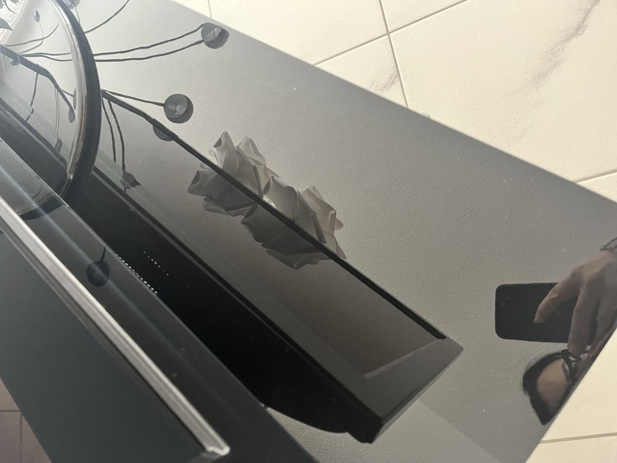 Mobili TV: Tv Möbel schwarz hochglanz – Usato da Hinwil venduto da dire07 4