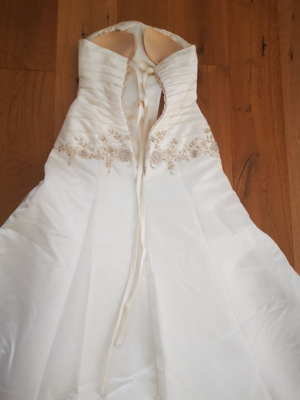 Vestiti: Brautkleid mit Stickerei Schnürung – Usato da Rebstein venduto da Sebuse 3