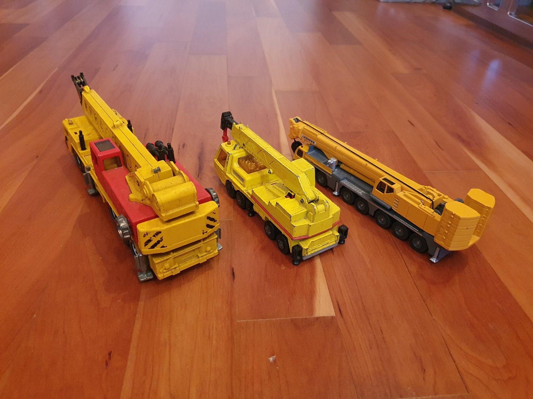 Siku Modellini d'auto: Siku und Matchbox Krankonvolut Schrottplatz – Difettoso da Triesen venduto da platzproblem1 1
