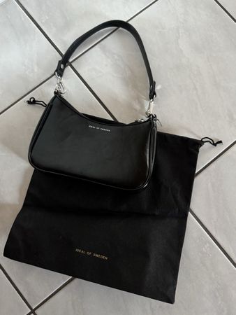 Ideal Of Sweden Tasche Schwarz Baguette Bag neuwertig