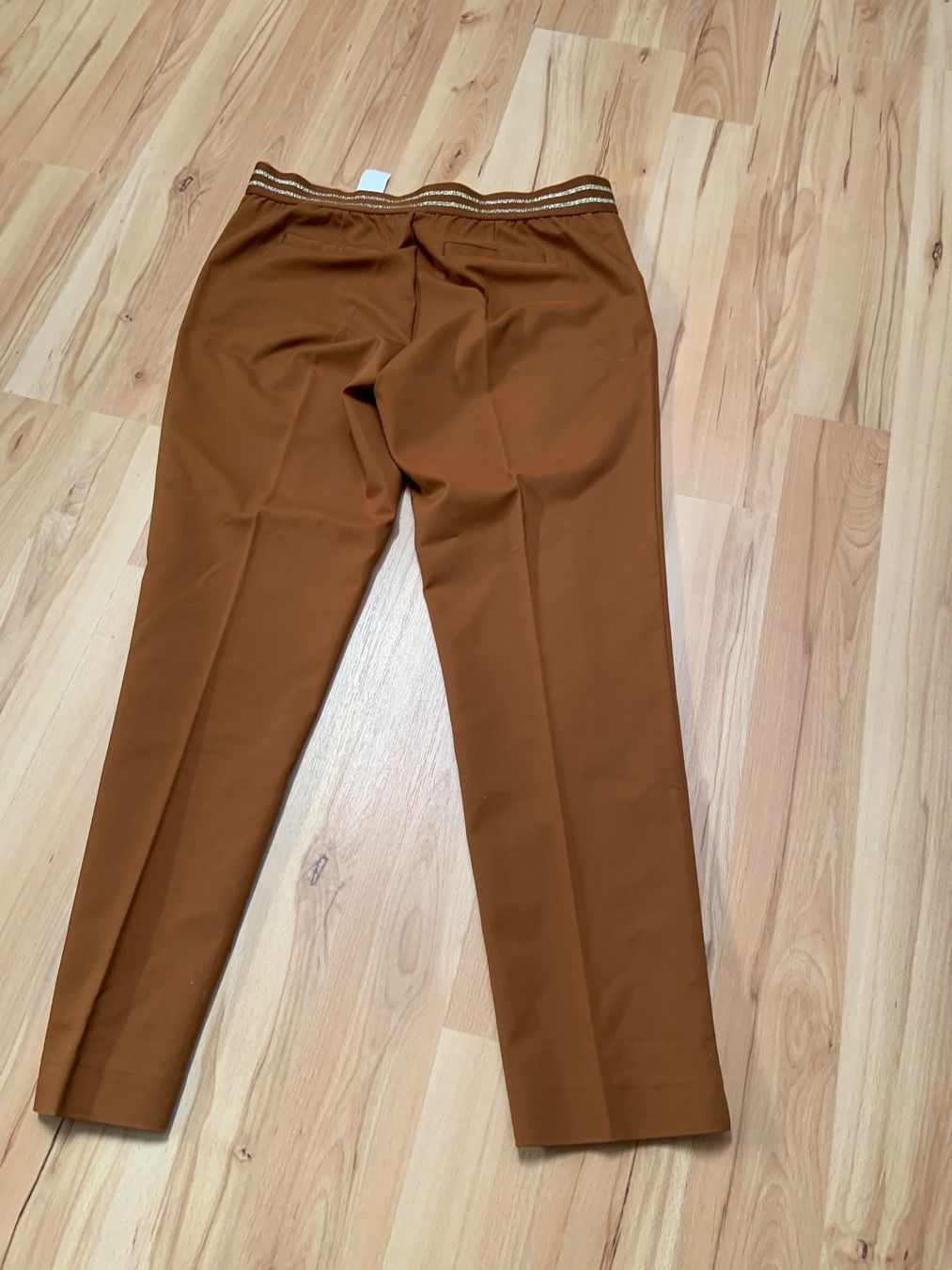 Maddison Hosen: Pantalon Classic taille elastique – Gebraucht aus Ecublens VD von timily 1