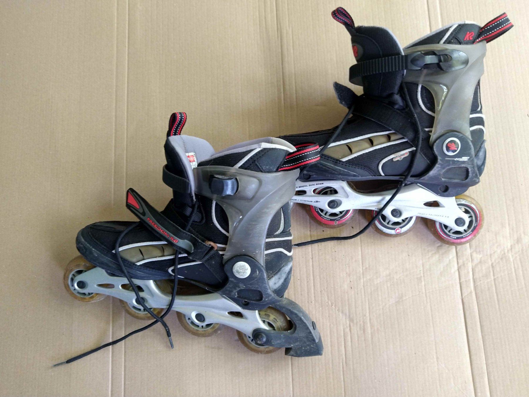 Pattini in linea & Pattini a rotelle: InLine Rollschuhe, Freedom Gr. 44, Bremsgummi OK – Usato da Hemishofen venduto da Roefix94 1