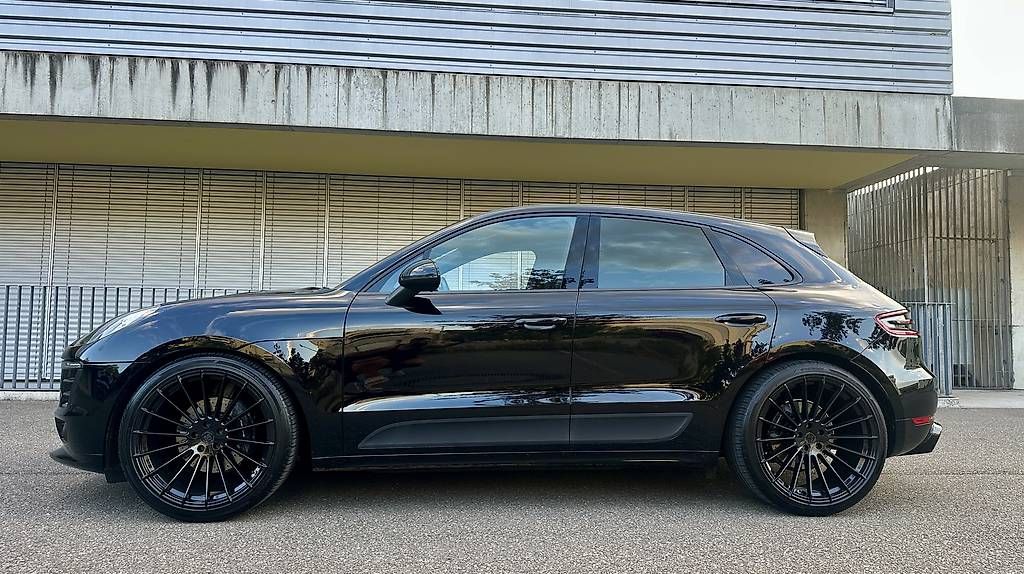 Porsche Automobili: Porsche Macan 2l Turbo PDK – Usato da Hausen AG venduto da Robiir32