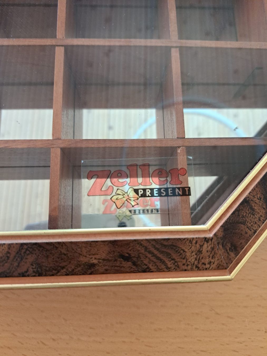 Vetrine: Vitrine murale octogonale bois et verre – Usato da Corban venduto da dameloute 1