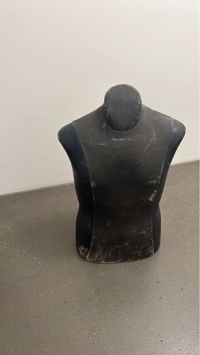 Allestimento di negozi e stand fieristici: Mannequin Torso black/ Schwarz vintage display – Usato da Wädenswil venduto da Jlosin