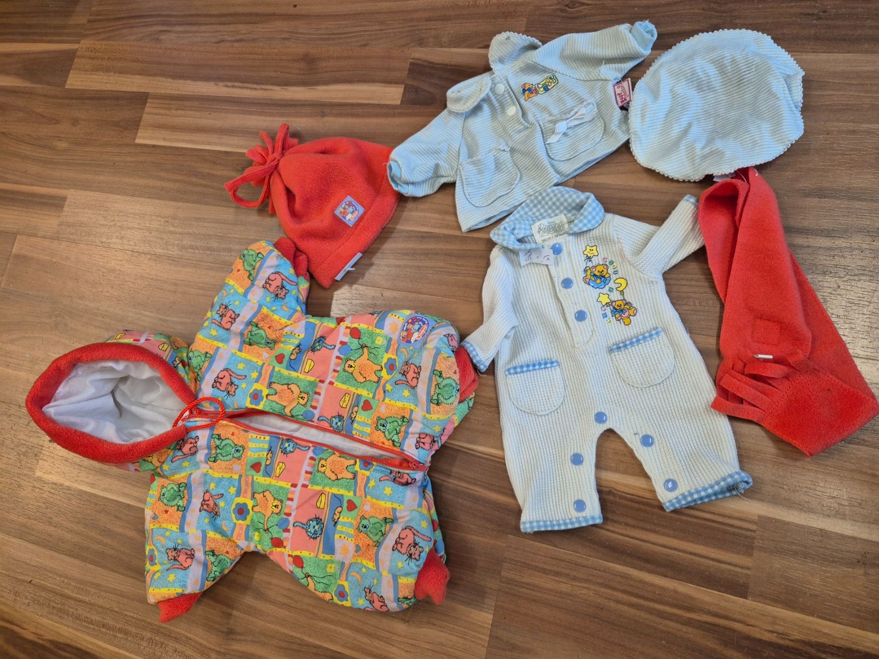 Puppen: Puppen Kleider Paket, Grösse 36cm, B18 – Gebraucht aus Schwarzenburg von Flamingo07