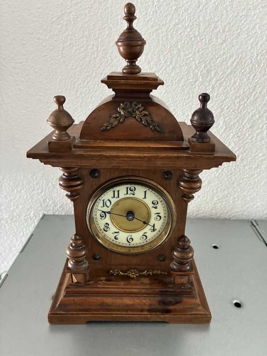 Orologi da terra & Orologi da parete: Kaminuhr/Tischuhr ca.1885 -1910 – Usato da Bassersdorf venduto da 1Morgenrot