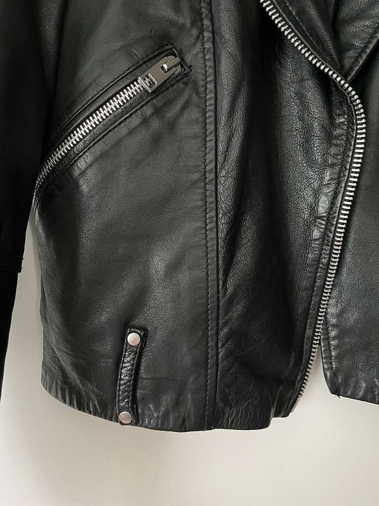 Mango Vestes: Lederjacke von Mango, Gr. XS, Farbe schwarz – Neuf (Voir description) à Triesen par dardaleni 1