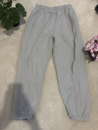 Pantalon Urban Classics gris taille M bon état