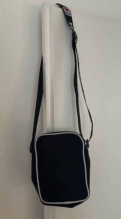 Borse: KARL KANI Tasche – Nuovo (secondo la descrizione) da Flawil venduto da mar_9chb 2